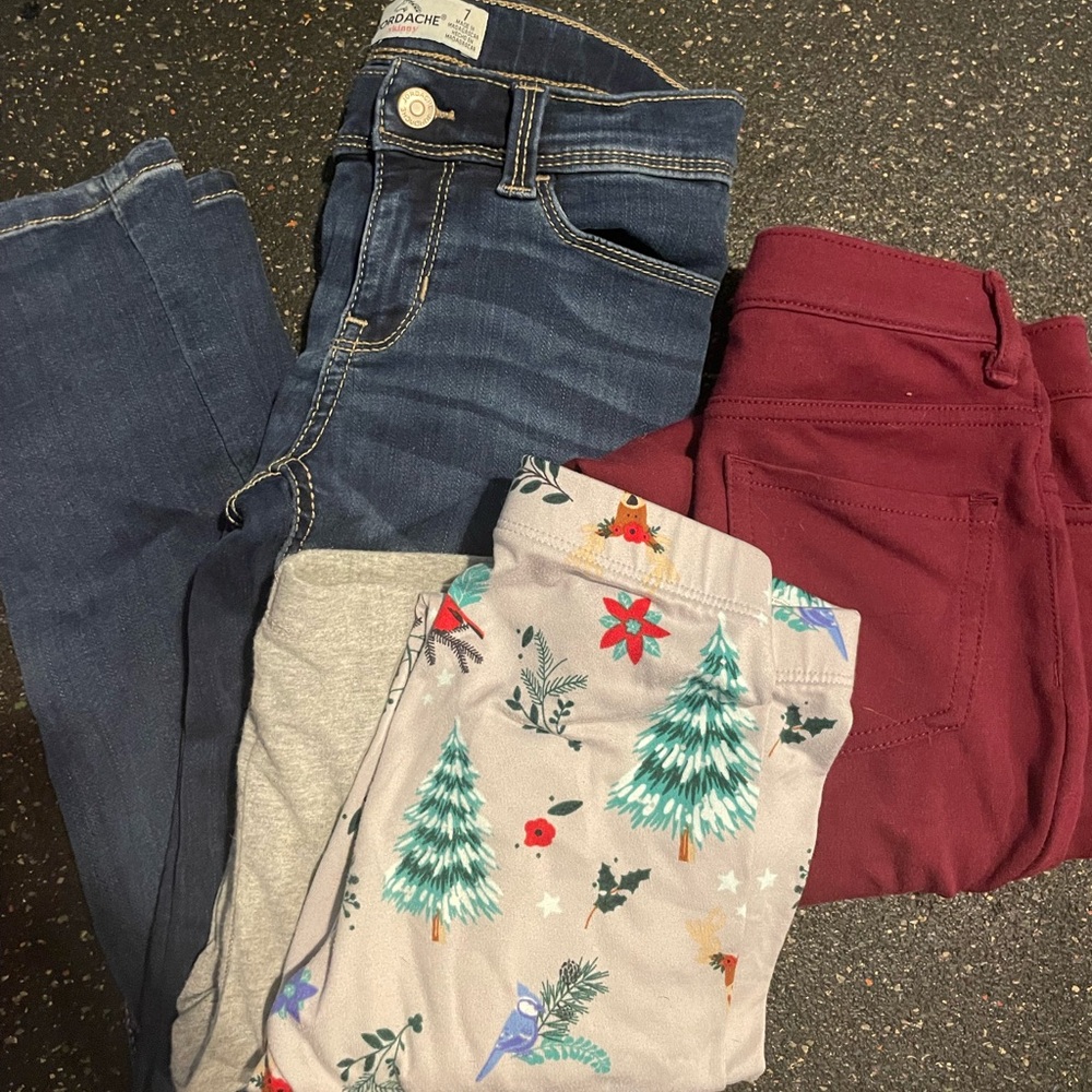 Girls size 7 bottoms